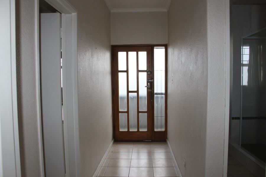 To Let 2 Bedroom Property for Rent in Somerset West Western Cape